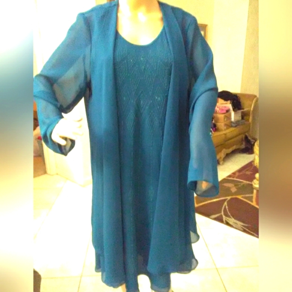 PRETTY 2 PIECE DRESS/ SHEER SHAWL BLUE W/ PATTERNED DESIGN SZ.XL BY LA MERCHANDI
